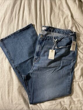 Good American GOOD CLASSIC BOOTCUT Light Blue Wide Leg Jeans - Plus Size 28
